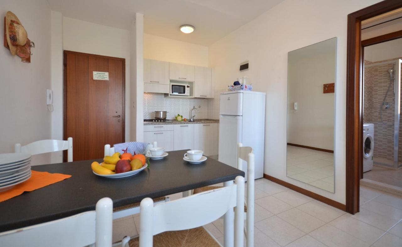 Residenza Alisei Apartment Lignano Sabbiadoro Exterior foto