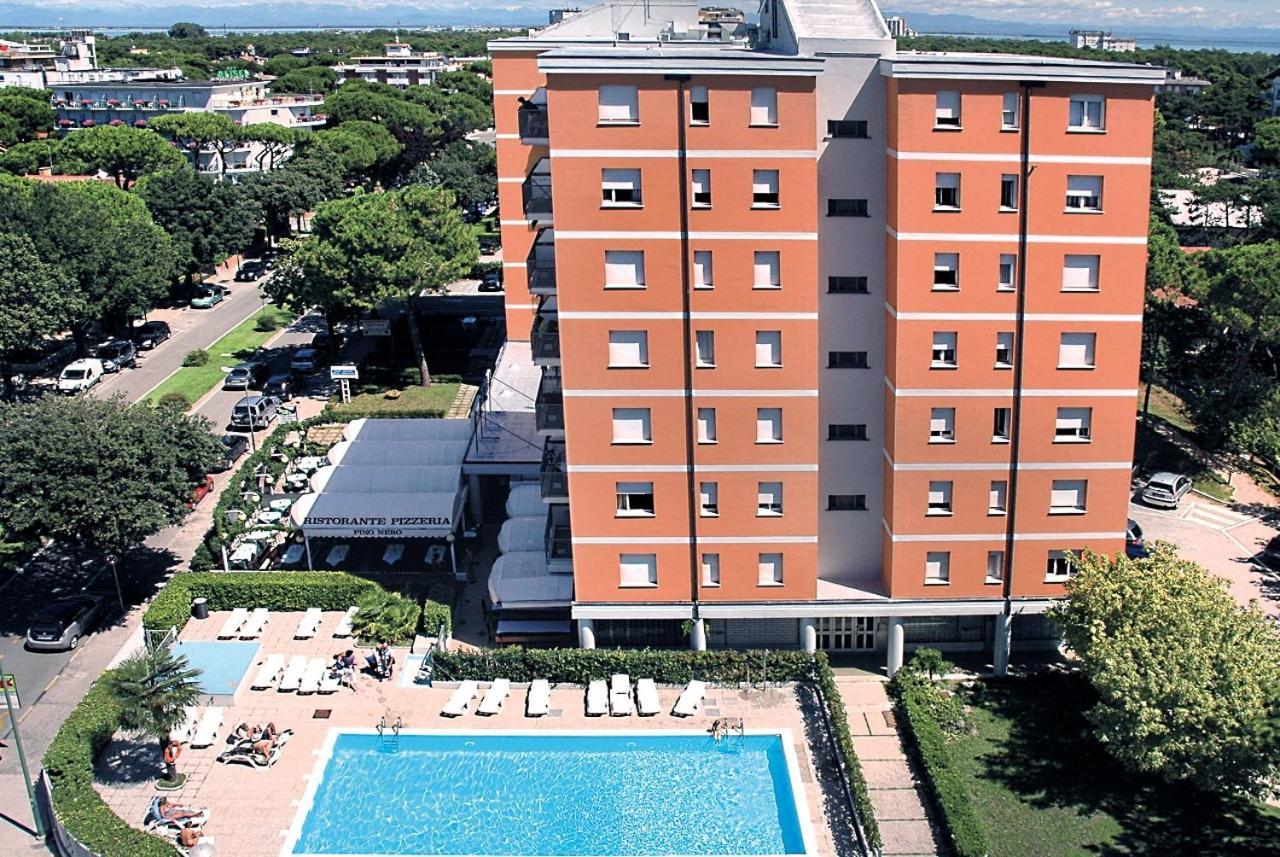 Residenza Alisei Apartment Lignano Sabbiadoro Exterior foto